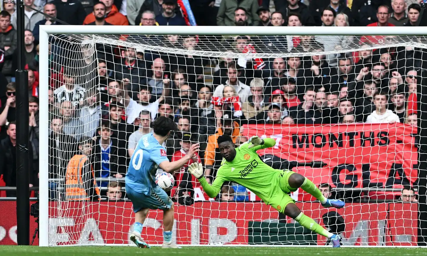 Il Manchester United soffre ma batte il Coventry: derby in finale di FA Cup contro il City